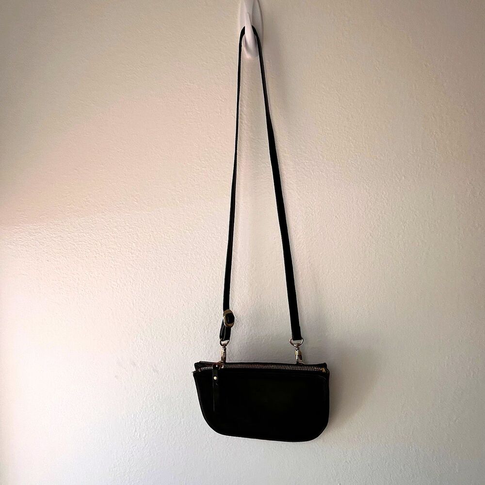 Lo & Sons Black Crossbody leather Bag Gold Zip Top Detachable Strap